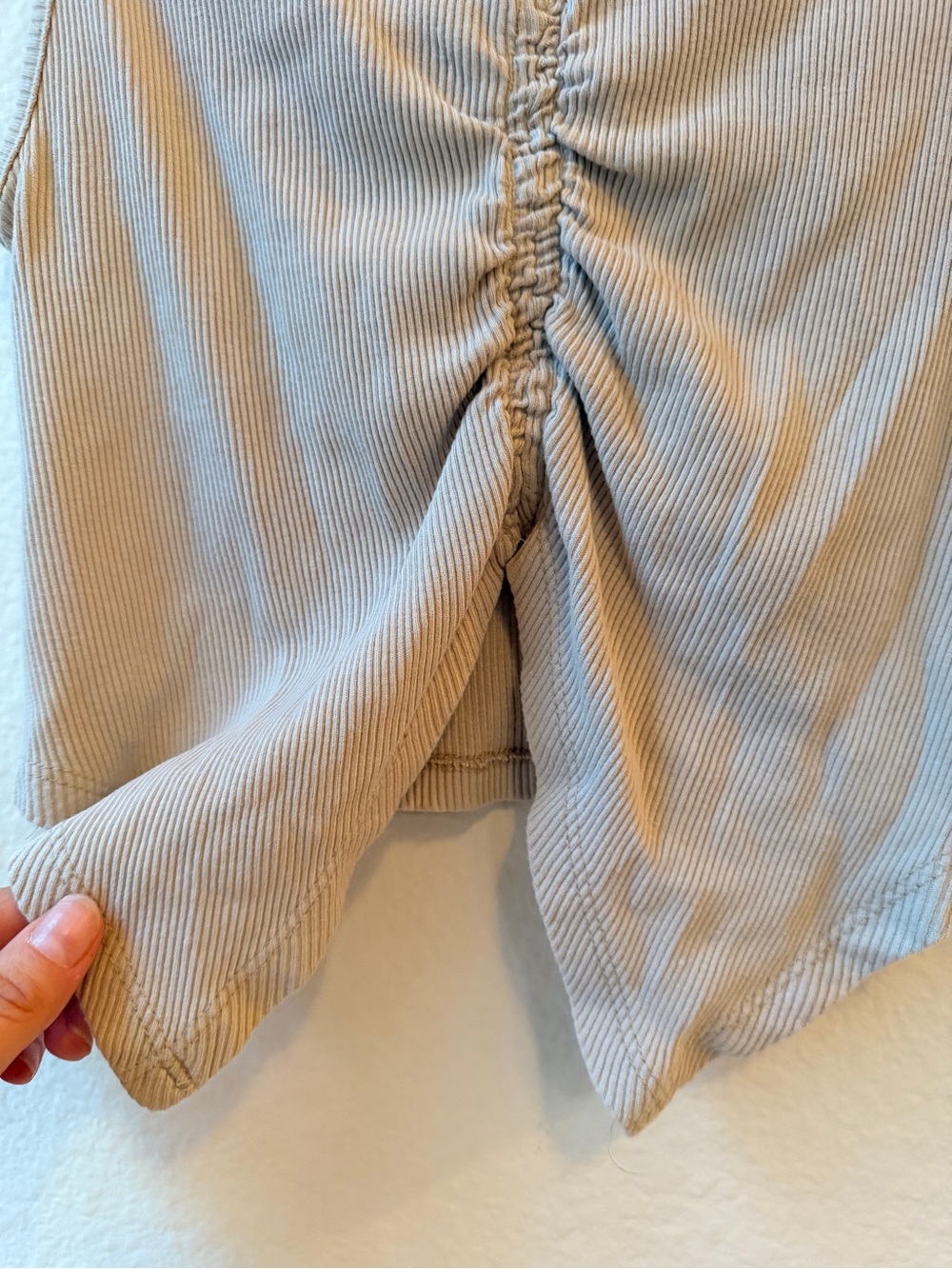 Forever 21 Beige Ruched Keyhole Ribbed Tank Y2K Festival Neutral Summer Crop L - Picture 6 of 10